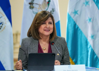 Vicepresidenta impulsa una agenda regional de turismo, empleo y desarrollo productivo