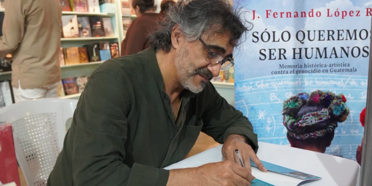 El libro Sólo queremos ser humanos, del cantautor, académico y etnomusicólogo guatemalteco Fernando López