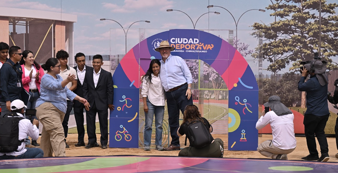 Presidente Bernardo Arévalo en Zaragoza, Chimaltenango.