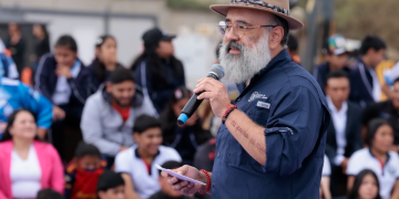 Ministro de Cultura comparte que los trabajos de remozamiento del Estadio Nacional corresponden a la DGAC. (Foto: Alex Jacinto)