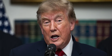 Donald Trump ordena explorar las vías comerciales para enviar humanos a Marte