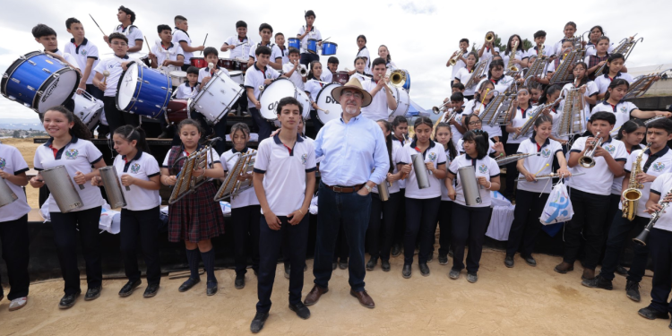 Presidente Bernardo Arévalo en Zaragoza, Chimaltenango.