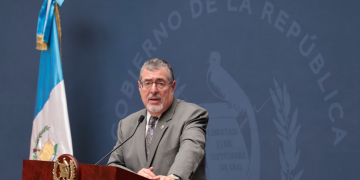 Presidente Bernardo Arévalo en La Ronda.