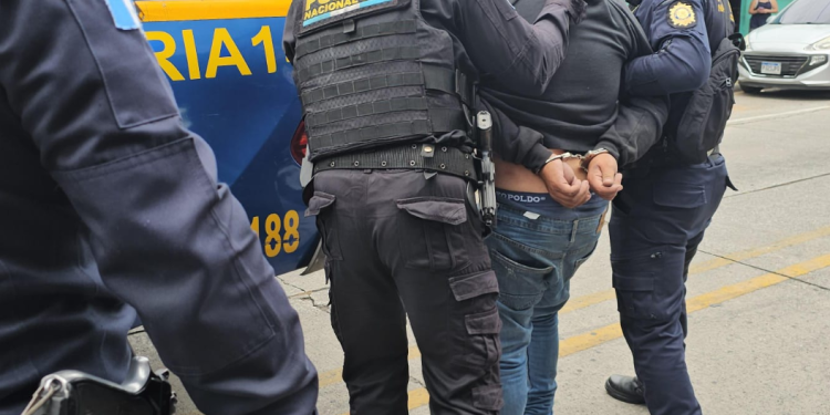 La PNC recordó que los adolescentes mayores de 13 y menores de 18 años están sujetos a la Ley de Protección Integral de la Niñez y Adolescencia. / Foto: PNC