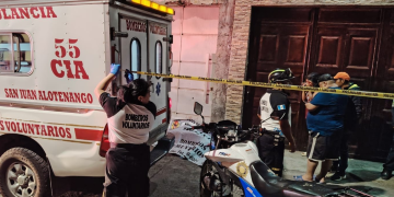 Bomberos Voluntarios atienden llamado en San Juan Alotenango, Sacatepéquez. / Foto: @BVoluntariosGT