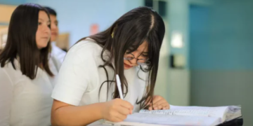 Guatemala avanza en la reducción del analfabetismo durante 2025