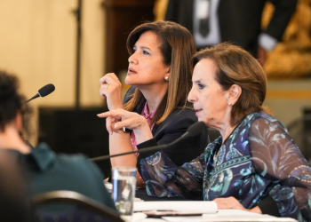 Vicepresidenta Karin Herrera conoce acciones para la seguridad alimentaria en el Conasan./Foto: Vicepresidencia de la República.