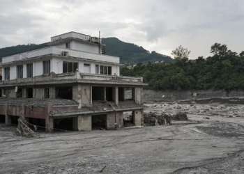 Nepal eleva a 939 los muertos y a 3.925 los desaparecidos de la violenta riada