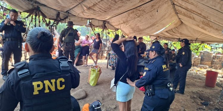 PNC realizó operativos en cárceles del país