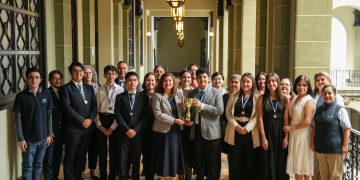 Vicepresidenta recibe a estudiantes ganadores en el Campeonato Mundial de Microsoft Office Specialist 2026. (Foto: Vicepresidencia)