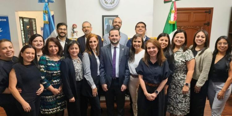 Guatemala fortalece su oferta para atraer turismo de reuniones desde México