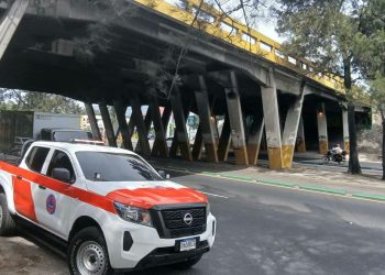 Las intervenciones incluyen trabajos de diagnóstico estructural del puente. (Foto: Conred)
