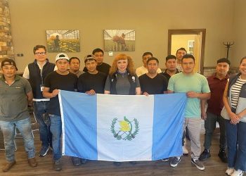 Consulado de Guatemala en Toronto fortalece acompañamiento a trabajadores temporales