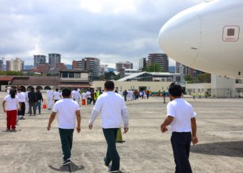 Arévalo aclara que mexicanos deportados pasan por Guatemala en tránsito, no como tercer país seguro
