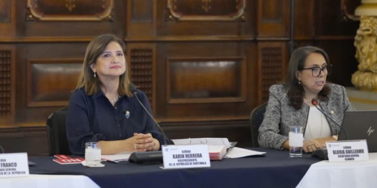 Vicepresidencia designa nuevas autoridades de SENABED. (Foto: Vicepresidencia)