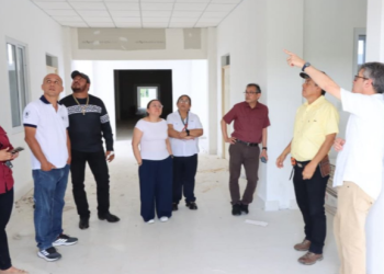 Autoridades del MSPAS supervisaron establecimientos de salud en Petén. (Foto: MSPAS)