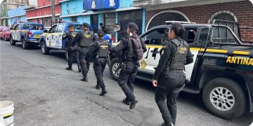 PNC ejecuta plan anillo de contención en áreas priorizadas de la capital. (Foto: MIngob)