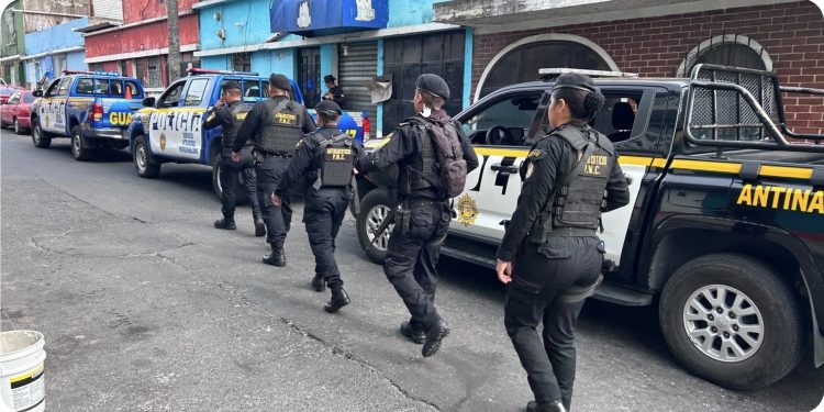 PNC ejecuta plan anillo de contención en áreas priorizadas de la capital. (Foto: MIngob)