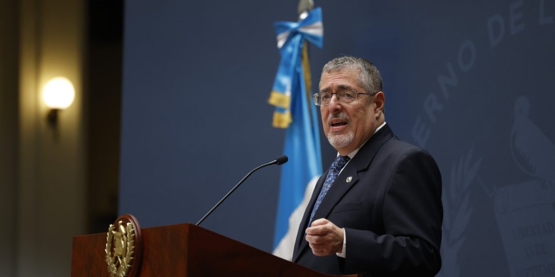Presidente Bernardo Arévalo manifestó su preocupación ante el temblor de magnitud 7,4 en Colombia. (Foto: Gilber García)