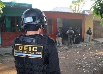 Los operativos forman parte de procesos de investigación que buscan reunir indicios y avanzar en la identificación de personas posiblemente vinculadas. / Foto: PNC