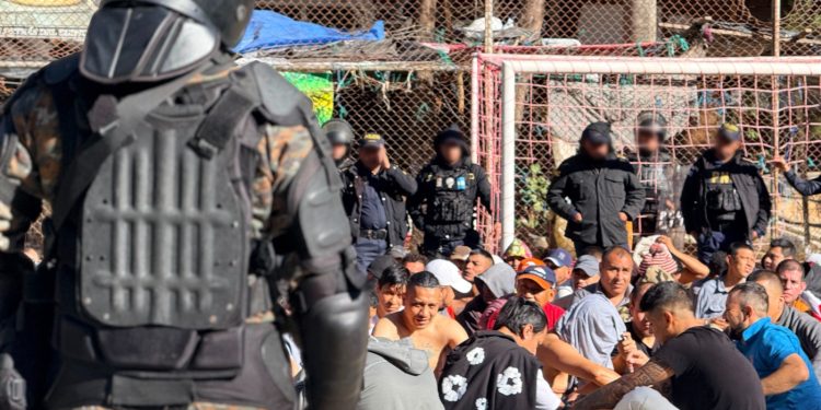 Actualmente las 24 cárceles del país albergan a más de 24 mil privados de libertad. / Foto: Alex Jacinto