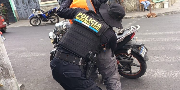 Las acciones buscan fortalecer la seguridad y brindar mayor tranquilidad a los vecinos mediante una mayor presencia policial. / Foto: PNC