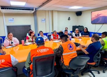 Escuintla declara alerta roja departamental por actividad del volcán de Fuego