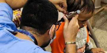 Hospital de San Benito fortalece atención integral con jornada de salud auditiva
