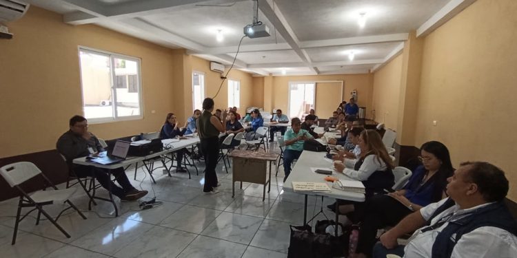 Santa Rosa amplía cobertura educativa con la creación de nuevos institutos de educación básica.