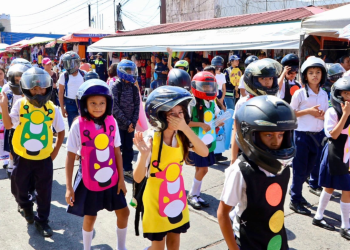 Caminata “Motorista Seguro” promueve la prevención vial y entrega de cascos certificados en Escuintla