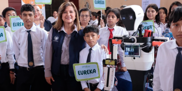 Vicepresidenta Herrera insta al Congreso a avanzar con la Ley de Clubes de Ciencias. / Foto: Noé Pérez.