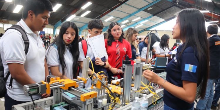 Impulsan Segundo Encuentro de Orientación Vocacional y Laboral para la Competitividad y el Empleo Digno en Quetzaltenango