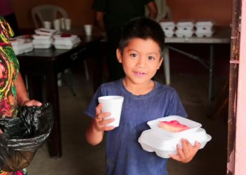Comedores móviles llegan a Plan del Jocote, aldea Maraxcó, para fortalecer la seguridad alimentaria de las familias