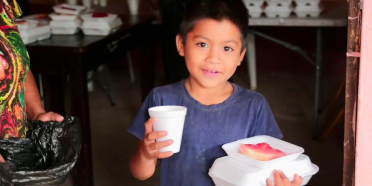 Comedores móviles llegan a Plan del Jocote, aldea Maraxcó, para fortalecer la seguridad alimentaria de las familias
