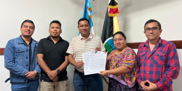Dos proyectos de salud y educación avanzan mediante la suscripción de convenios en Lanquín, Alta Verapaz
