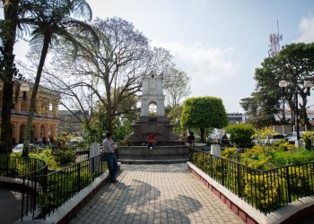 Codede y municipalidades de Alta Verapaz suscriben convenios para ejecutar proyectos de desarrollo local