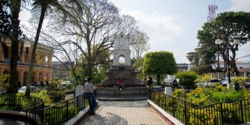 Codede y municipalidades de Alta Verapaz suscriben convenios para ejecutar proyectos de desarrollo local