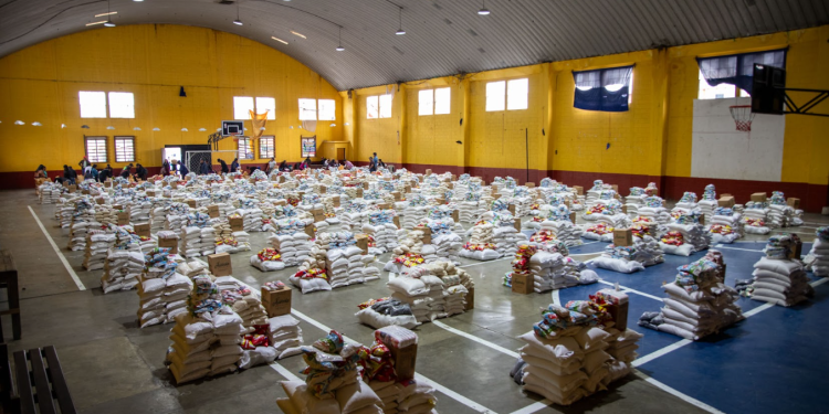Gobierno acerca asistencia alimentaria a comunidades afectadas por Chixoy