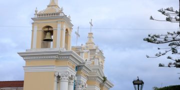 Onda del este favorecerá lluvias en varias regiones del país este martes