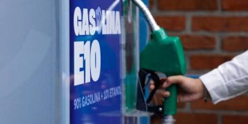 El sábado 22 iniciará la implementación del combustible E10. (Foto: archivo)