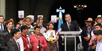 Presidente Arévalo se pronuncia ante las medidas sustitutivas brindadas a Luis Pacheco y Héctor Chaclán. (Foto: archivo)
