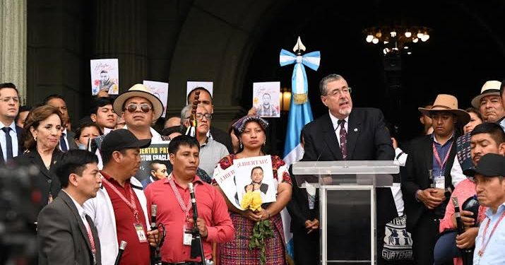 Presidente Arévalo se pronuncia ante las medidas sustitutivas brindadas a Luis Pacheco y Héctor Chaclán. (Foto: archivo)
