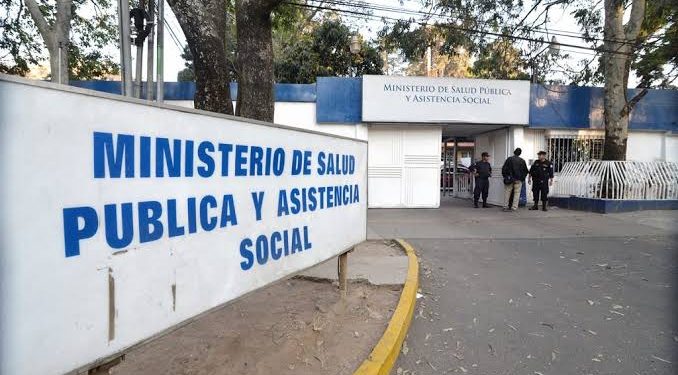 Ministerio de Salud reafirmó su compromiso en continuar avanzando en el análisis de una mejora salarial del personal salubrista. (Foto: archivo)