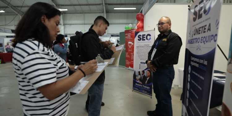 Feria Nacional de Empleo concluye recorrido por los 22 departamentos. /Foto: Alex Jacinto.