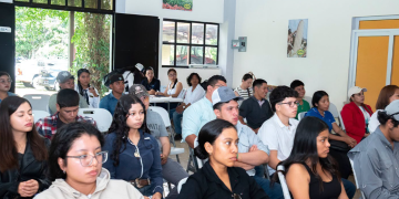 Fortalece capacidades de jóvenes de San Jerónimo, Baja Verapaz durante foro sobre liderazgo y seguridad vial