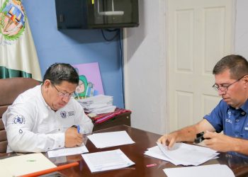 Firman tres convenios de proyectos para impulsar el desarrollo de Camotán