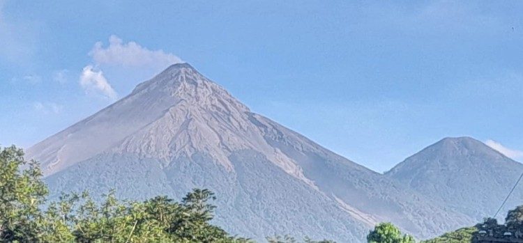 Volcán de Fuego retorna a parámetros normales tras 50 horas de actividad eruptiva