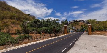 Recuperación de carretera mejora conexión entre Guastatoya y Santa Rita