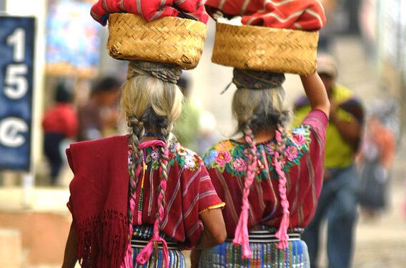 Mujeres indígenas: símbolo de lucha, identidad y legado cultural