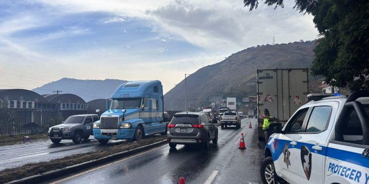 Provial atiende 84 incidentes por lluvias en carreteras
